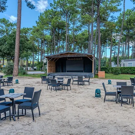 Camping Les Dunes De Contis Saint-Julien-en-Born